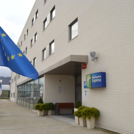 Holiday Inn Express Vitoria By Ihg Dış mekan fotoğraf