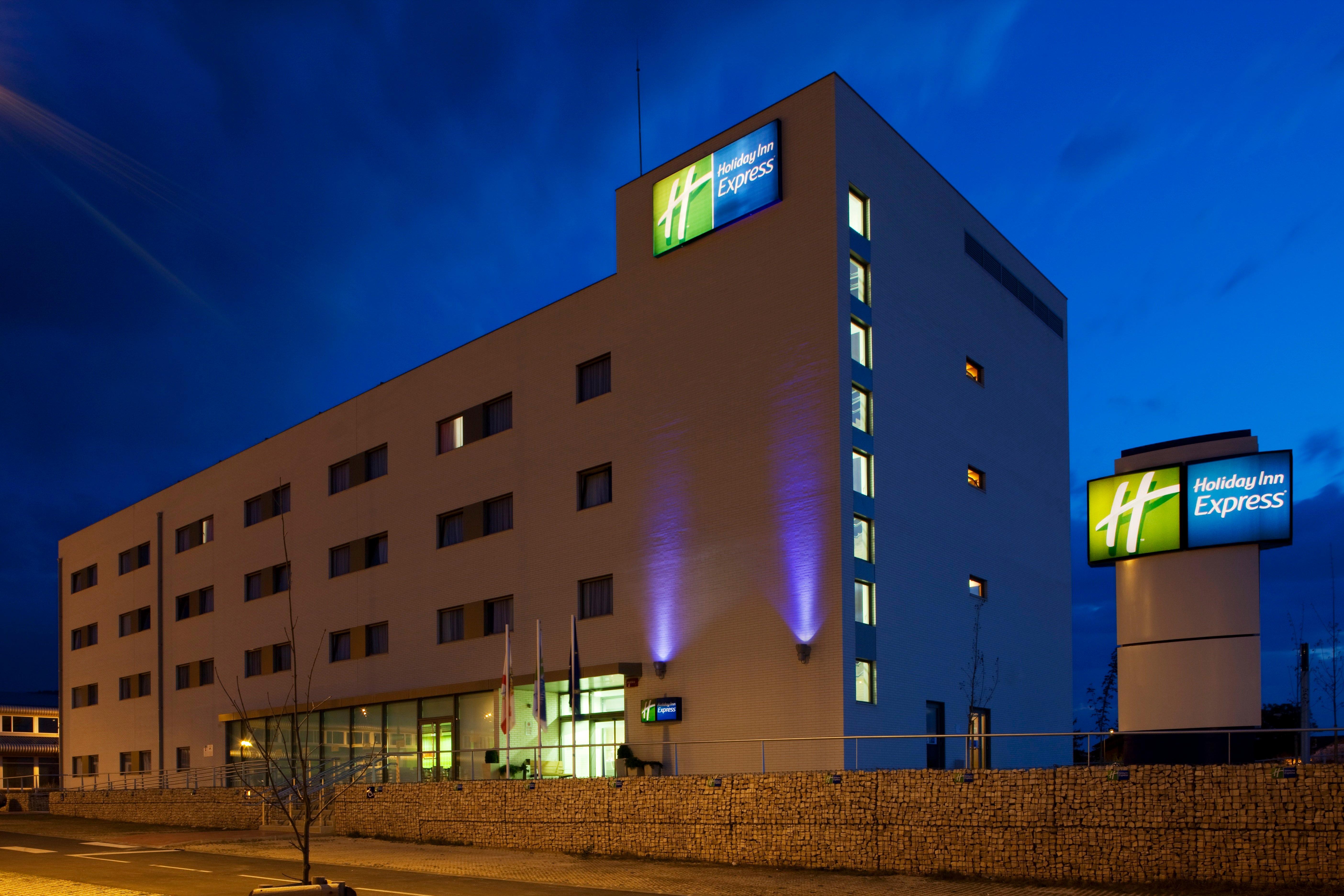 Holiday Inn Express Vitoria By Ihg Dış mekan fotoğraf