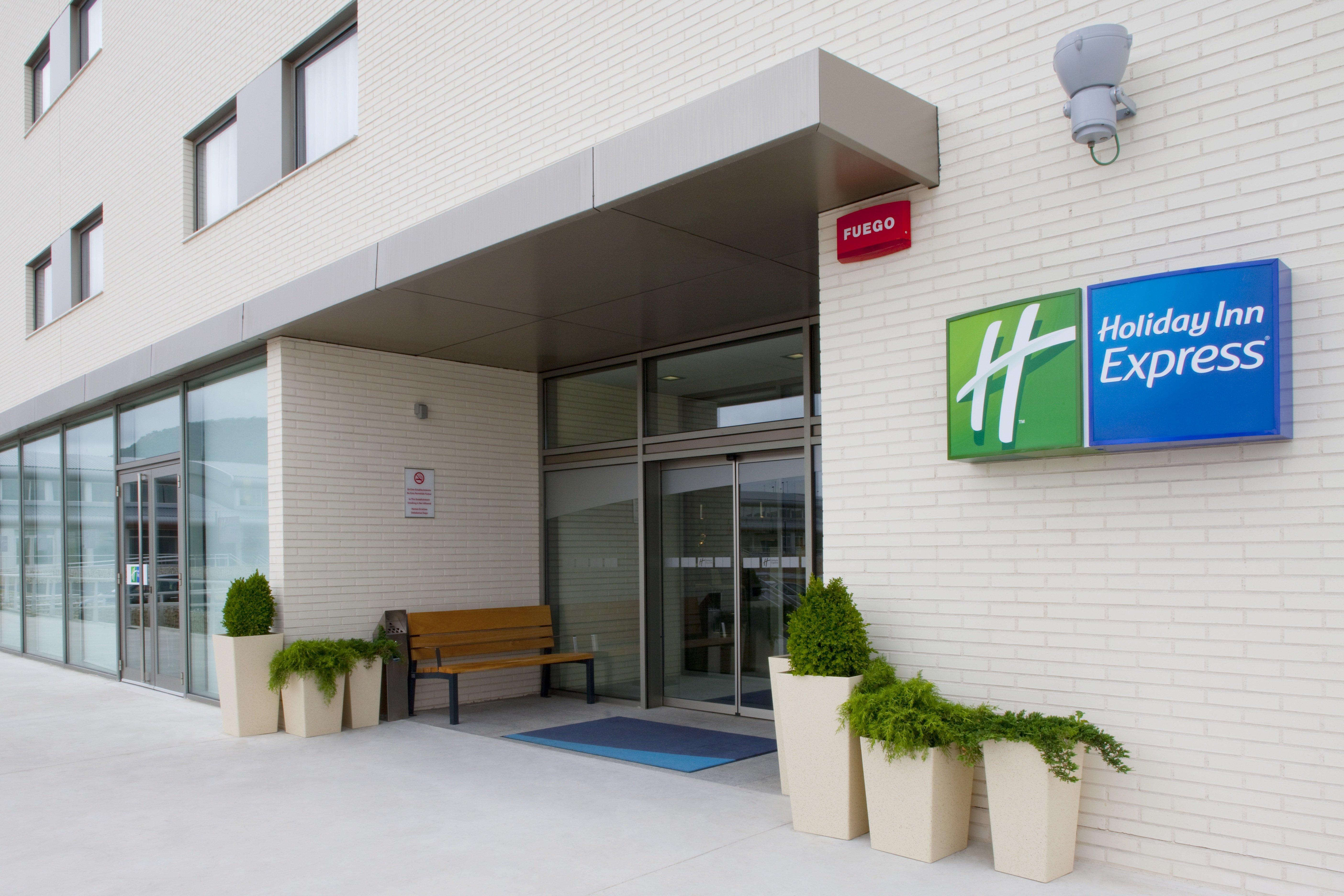 Holiday Inn Express Vitoria By Ihg Dış mekan fotoğraf
