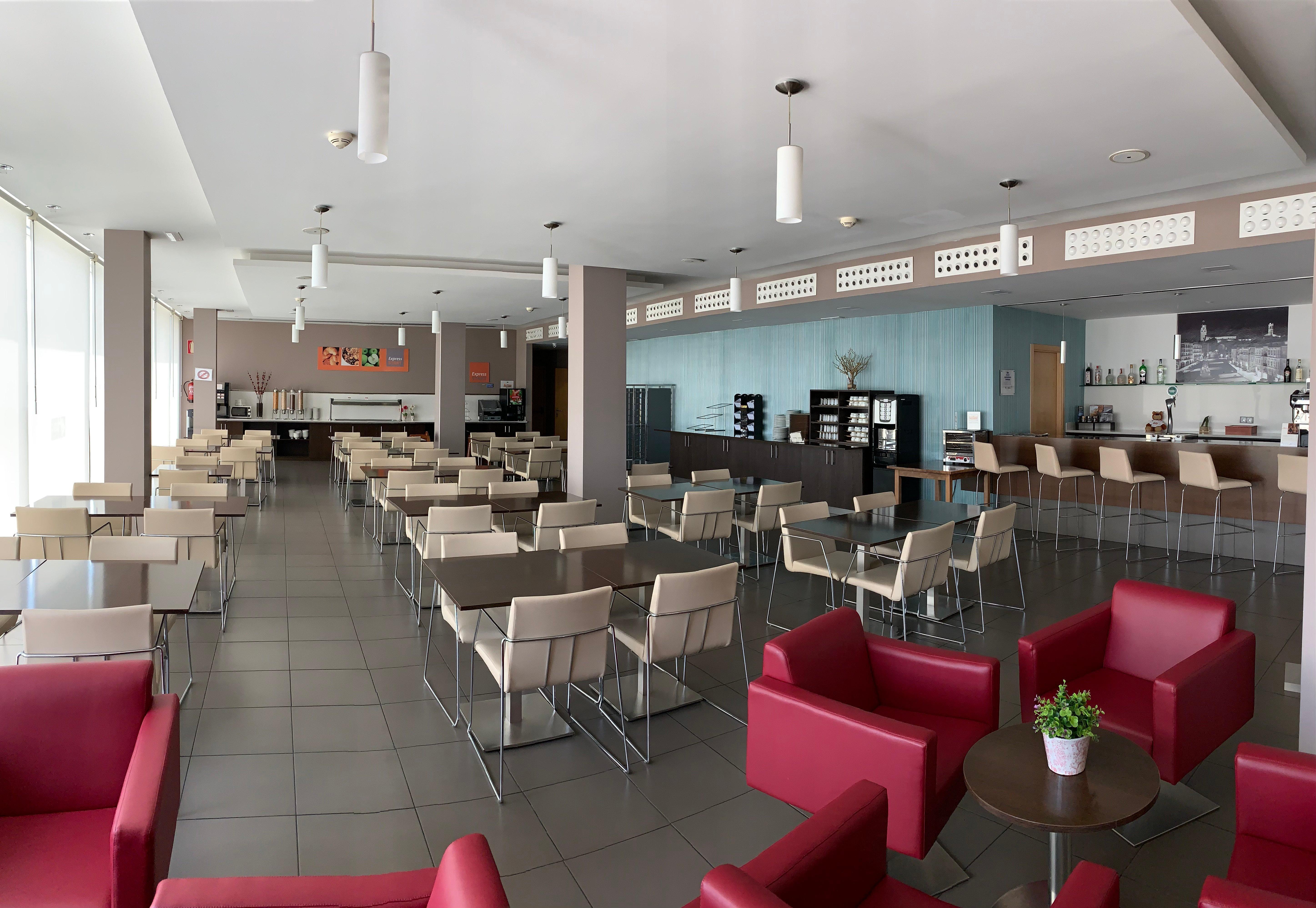 Holiday Inn Express Vitoria By Ihg Dış mekan fotoğraf