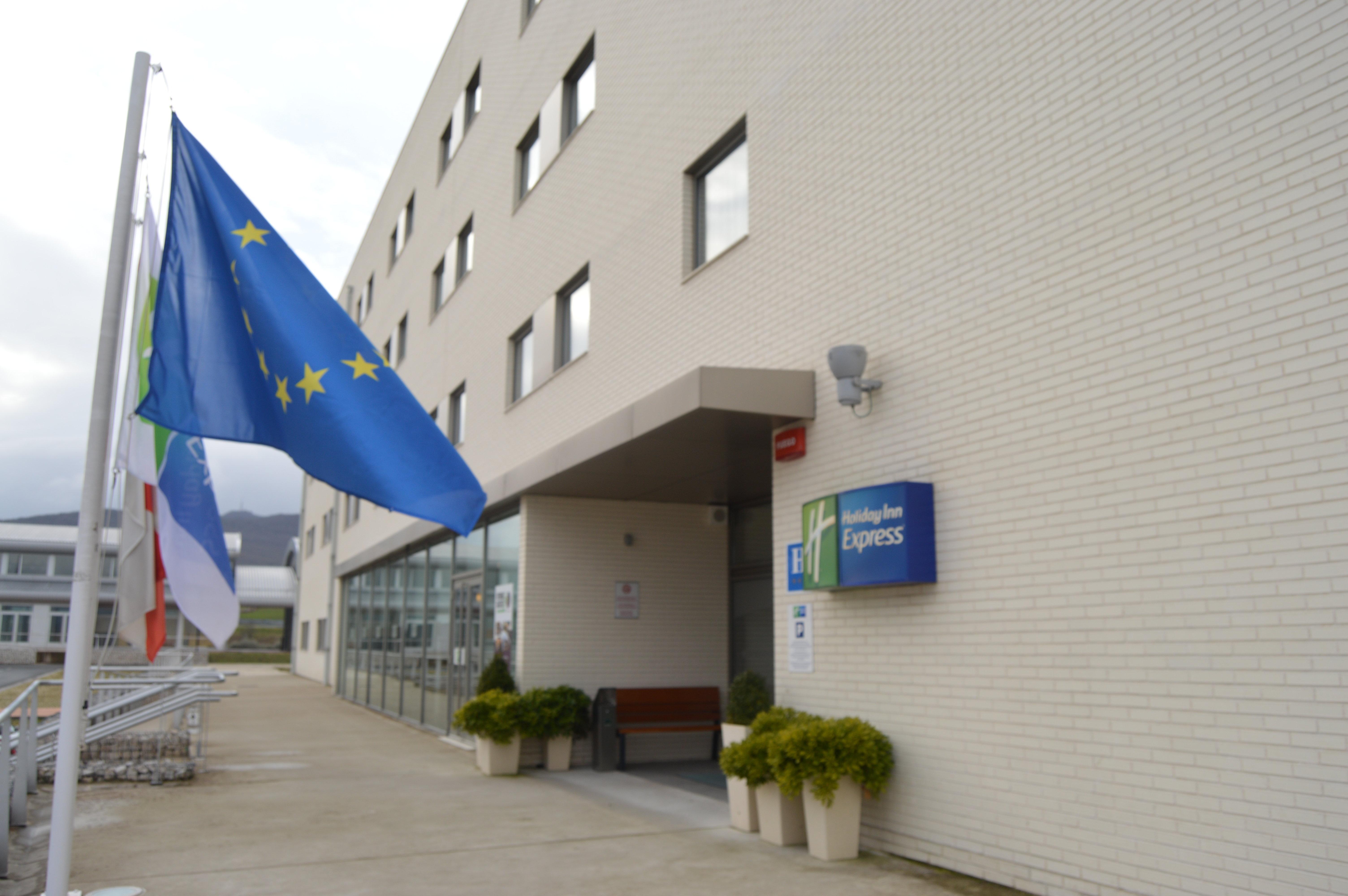 Holiday Inn Express Vitoria By Ihg Dış mekan fotoğraf