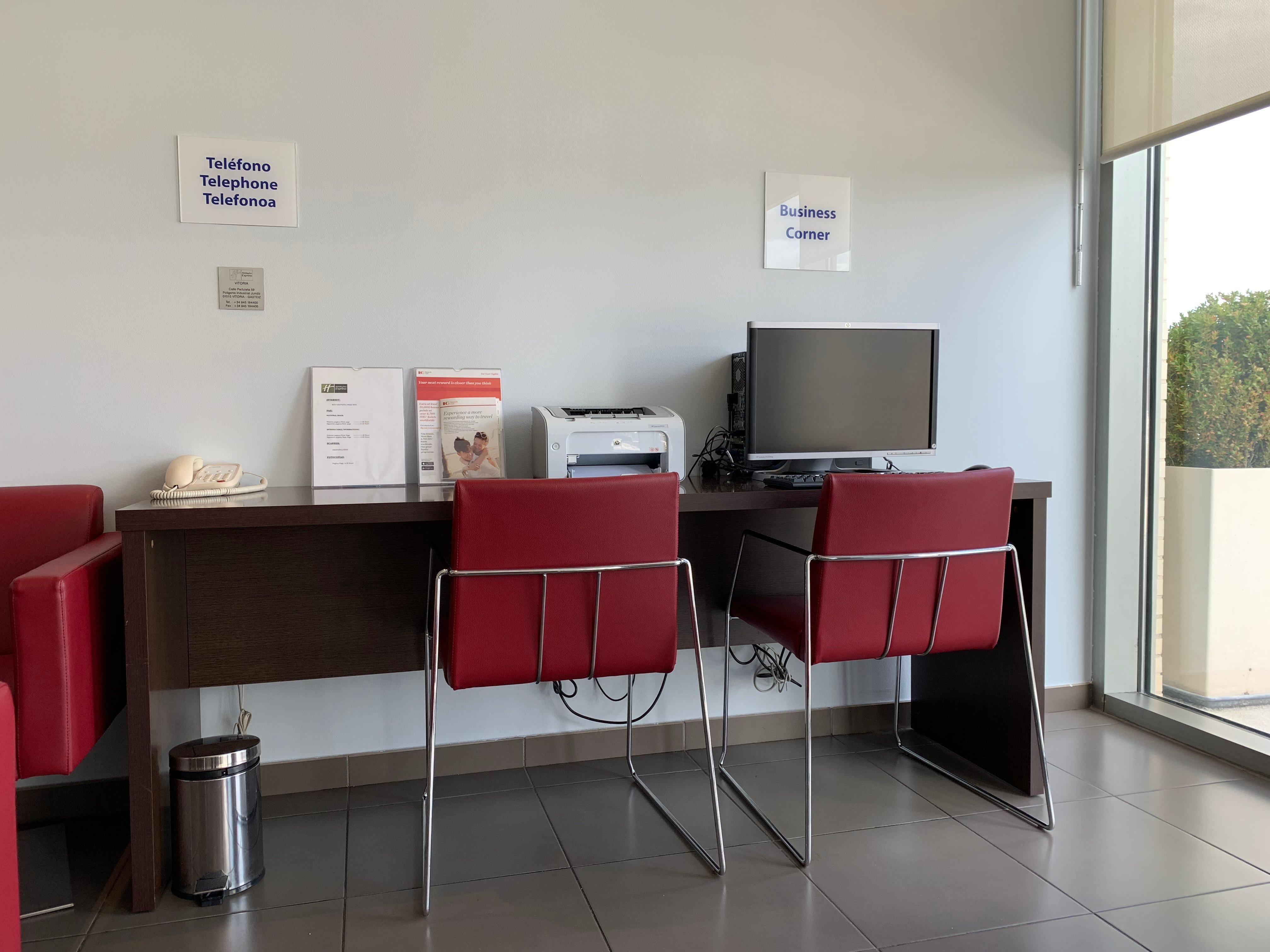Holiday Inn Express Vitoria By Ihg Dış mekan fotoğraf