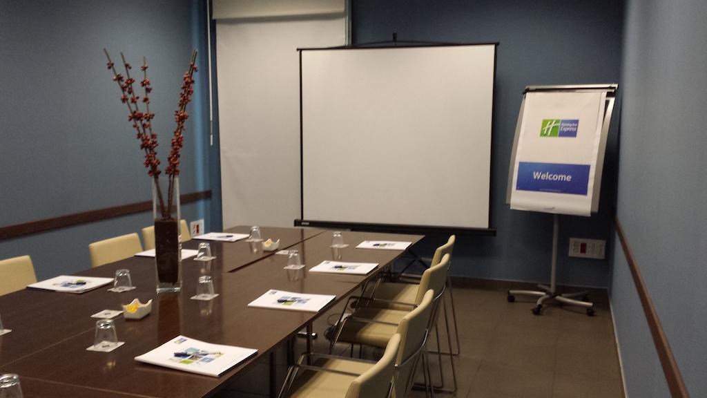 Holiday Inn Express Vitoria By Ihg Dış mekan fotoğraf