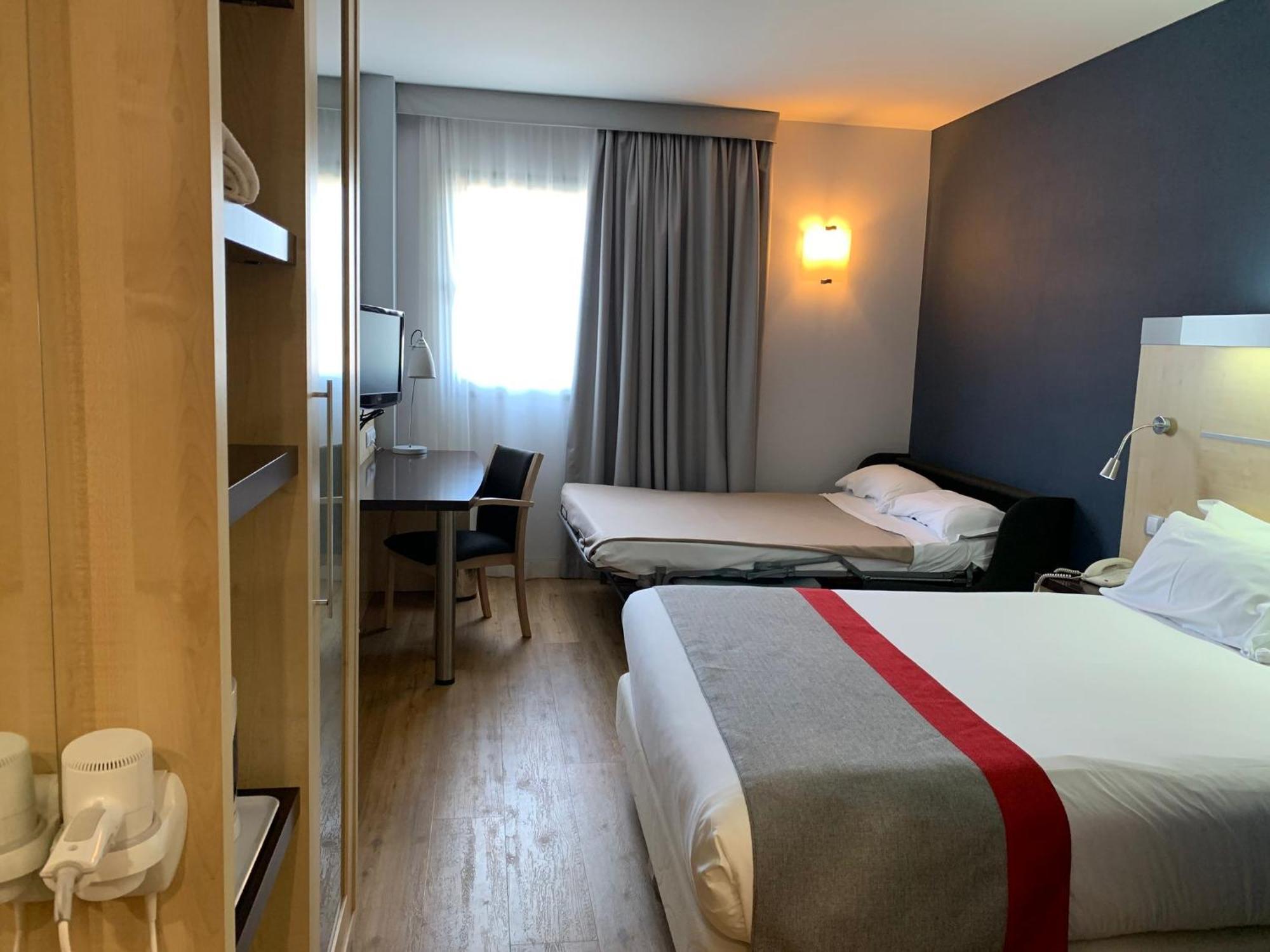 Holiday Inn Express Vitoria By Ihg Dış mekan fotoğraf