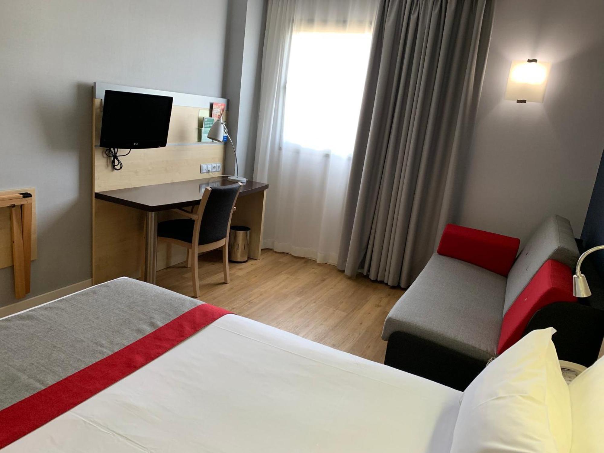 Holiday Inn Express Vitoria By Ihg Dış mekan fotoğraf