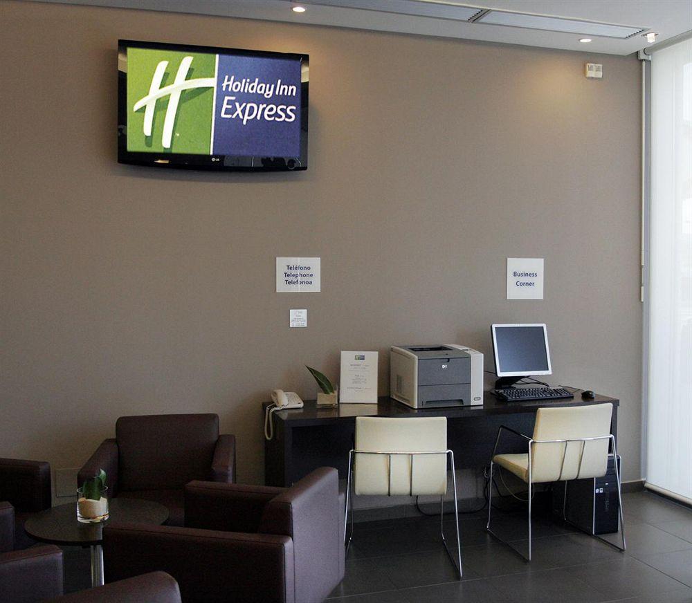 Holiday Inn Express Vitoria By Ihg Konforlar fotoğraf