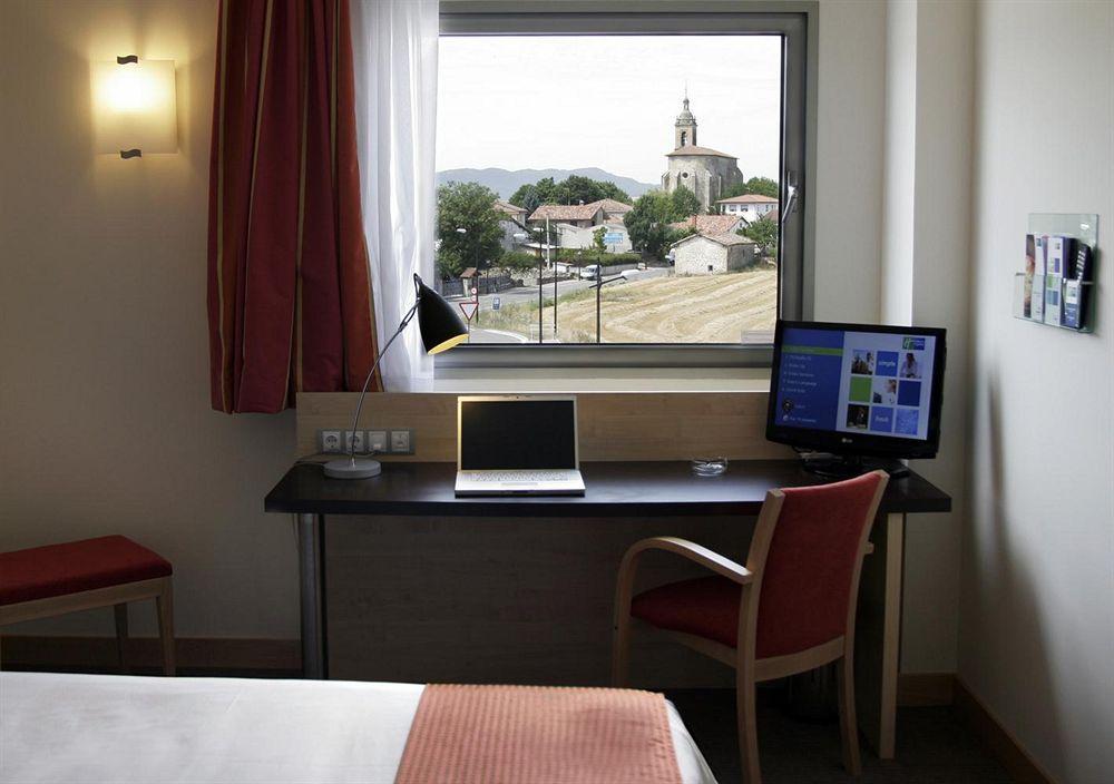 Holiday Inn Express Vitoria By Ihg Oda fotoğraf