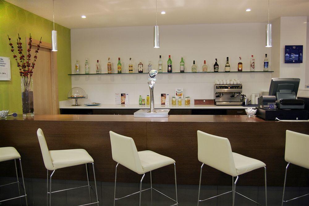 Holiday Inn Express Vitoria By Ihg Restoran fotoğraf