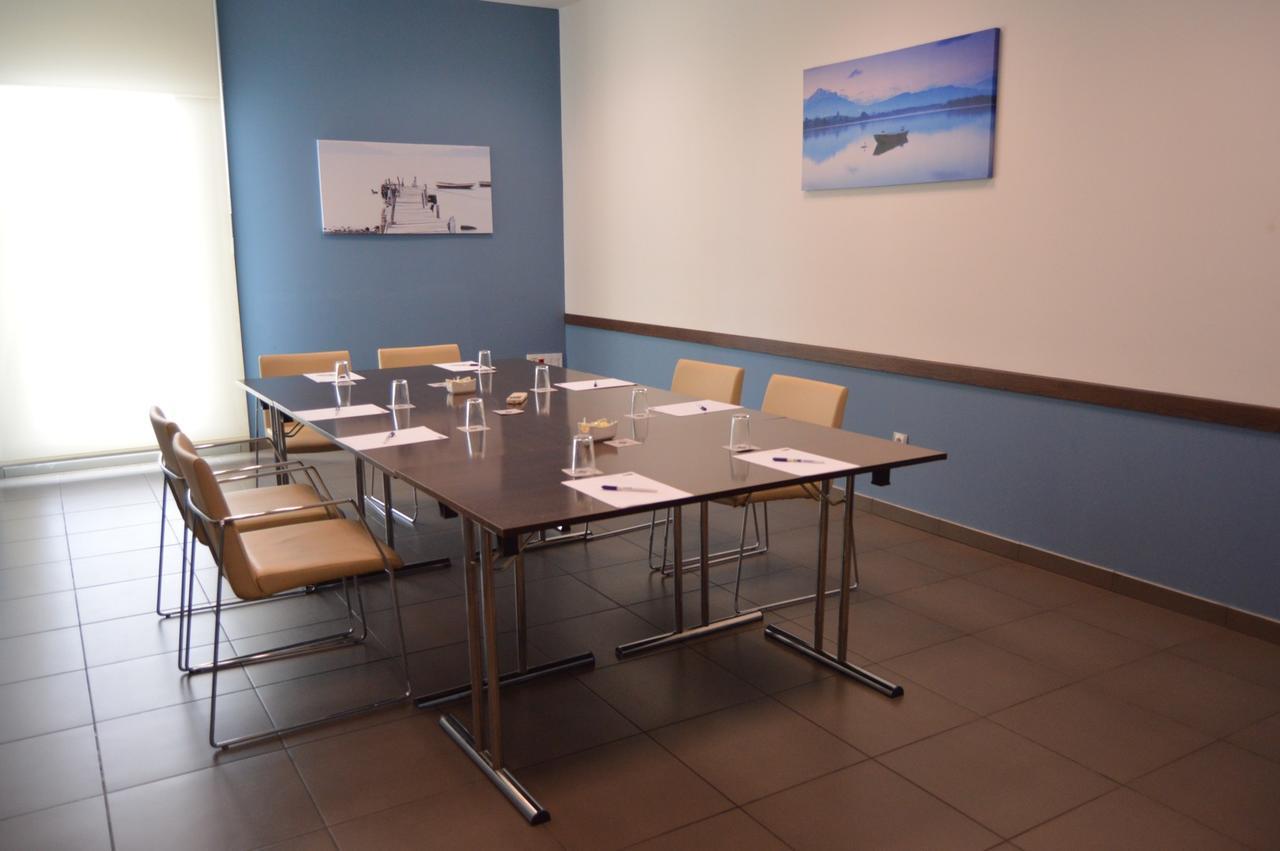 Holiday Inn Express Vitoria By Ihg Dış mekan fotoğraf