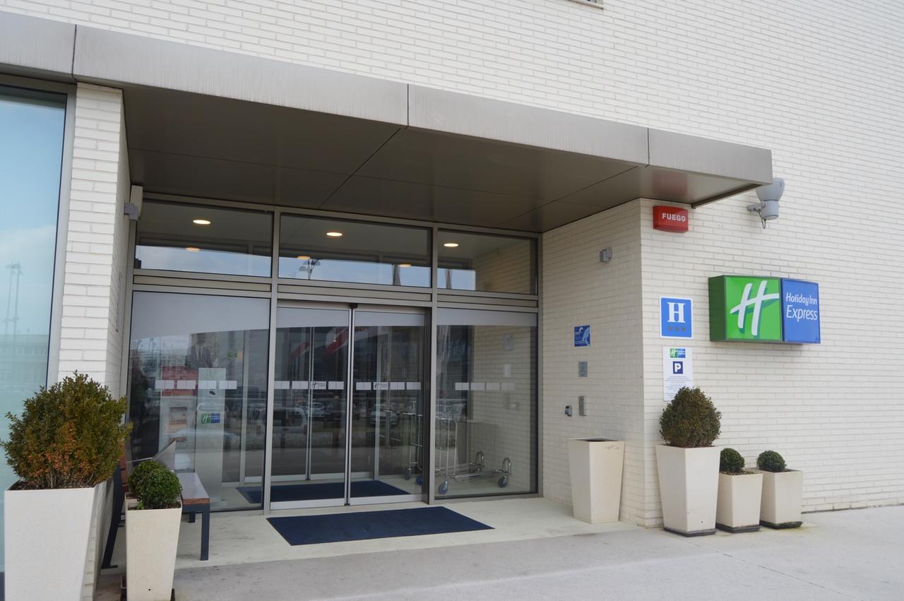 Holiday Inn Express Vitoria By Ihg Dış mekan fotoğraf