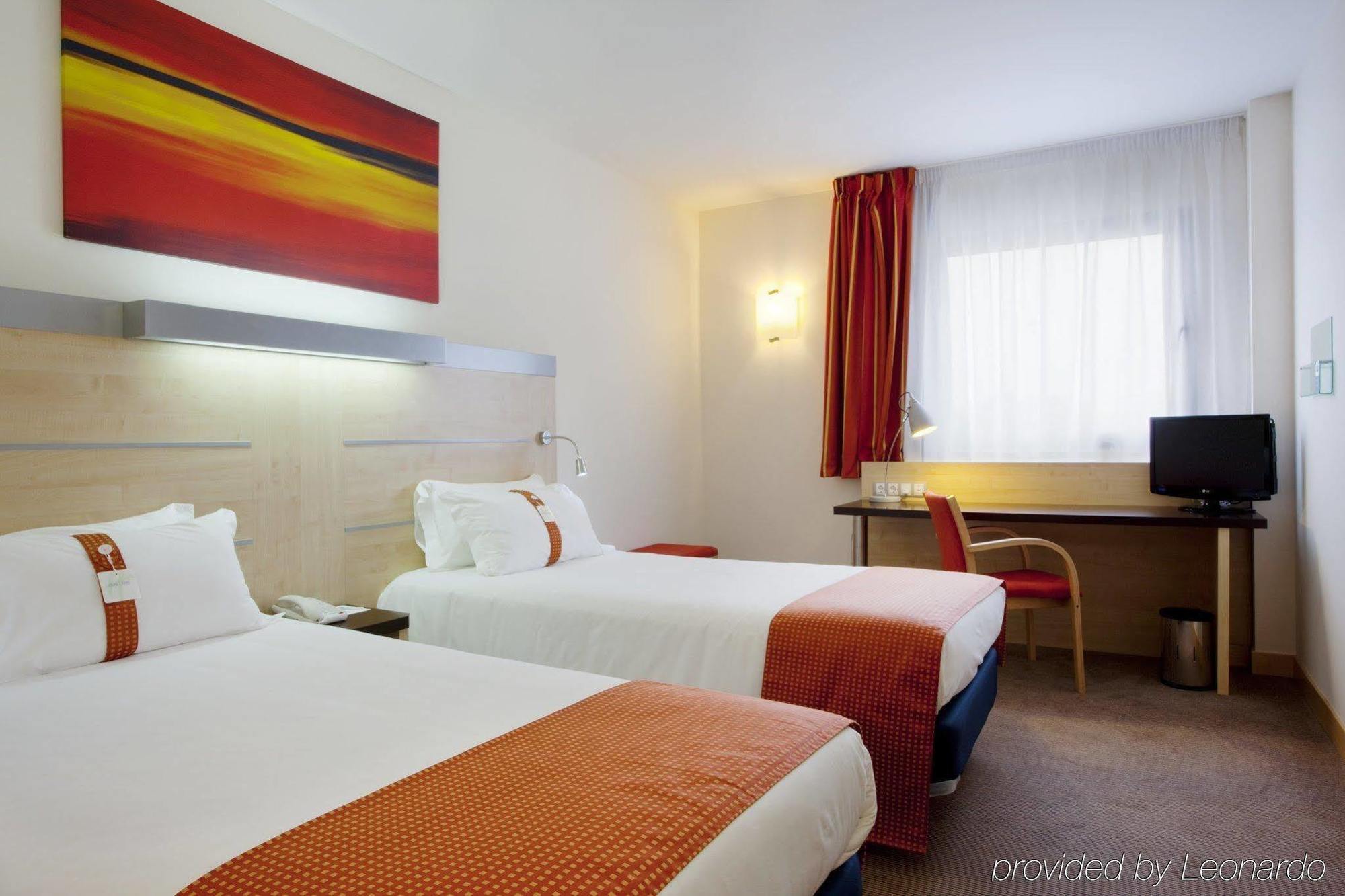Holiday Inn Express Vitoria By Ihg Oda fotoğraf