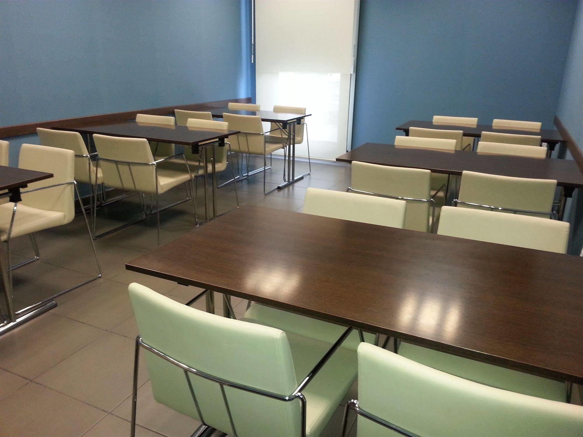 Holiday Inn Express Vitoria By Ihg Dış mekan fotoğraf