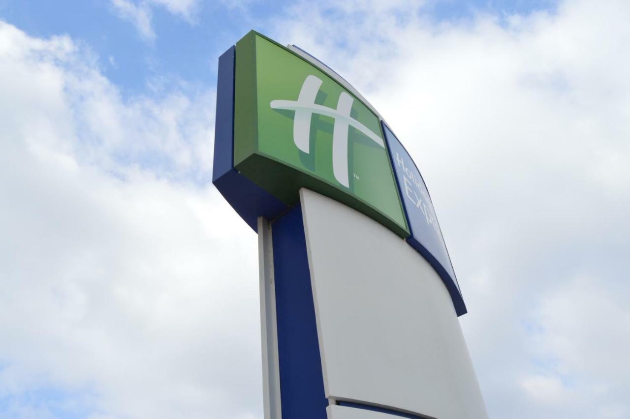 Holiday Inn Express Vitoria By Ihg Dış mekan fotoğraf